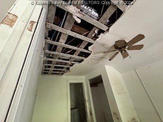 202 Shamrock Road Logan, WV 25601 - Photo 30 of 36 Gallery Image 30