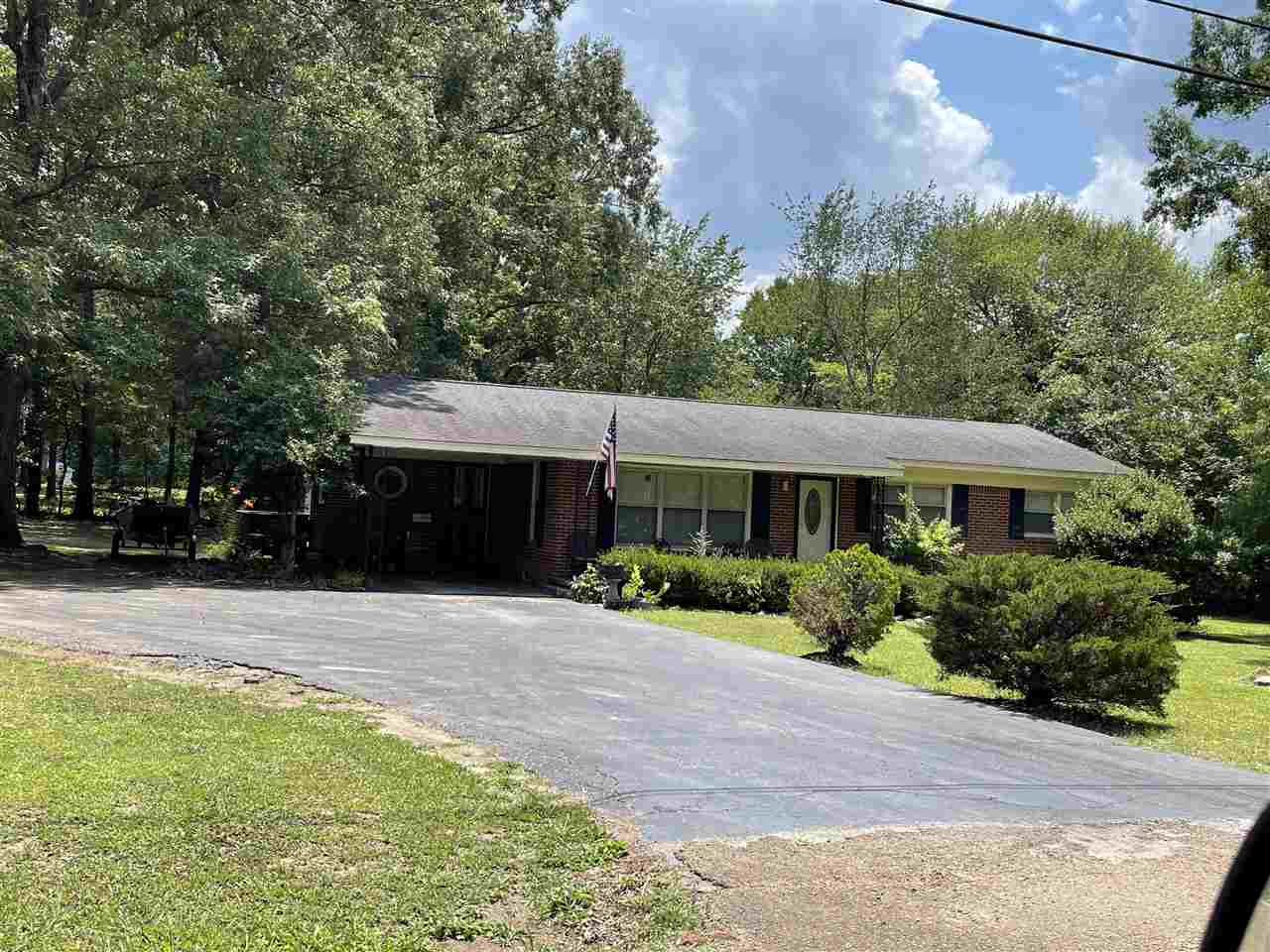 1060 Clifton Road Savannah, TN 38372 - Photo 3 of 20 Gallery Image 3