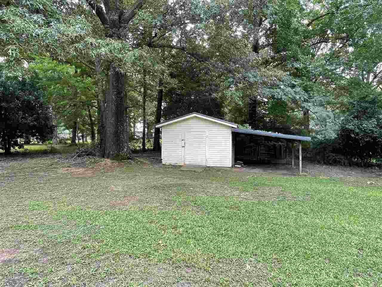 1060 Clifton Road Savannah, TN 38372 - Photo 6 of 20 Gallery Image 6