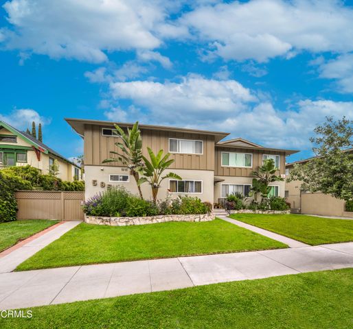 a view of a big room with a big yard and plants