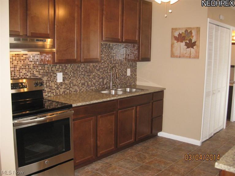 24205 Randolph Road Bedford Heights, OH 44146 - Photo 9 of 15