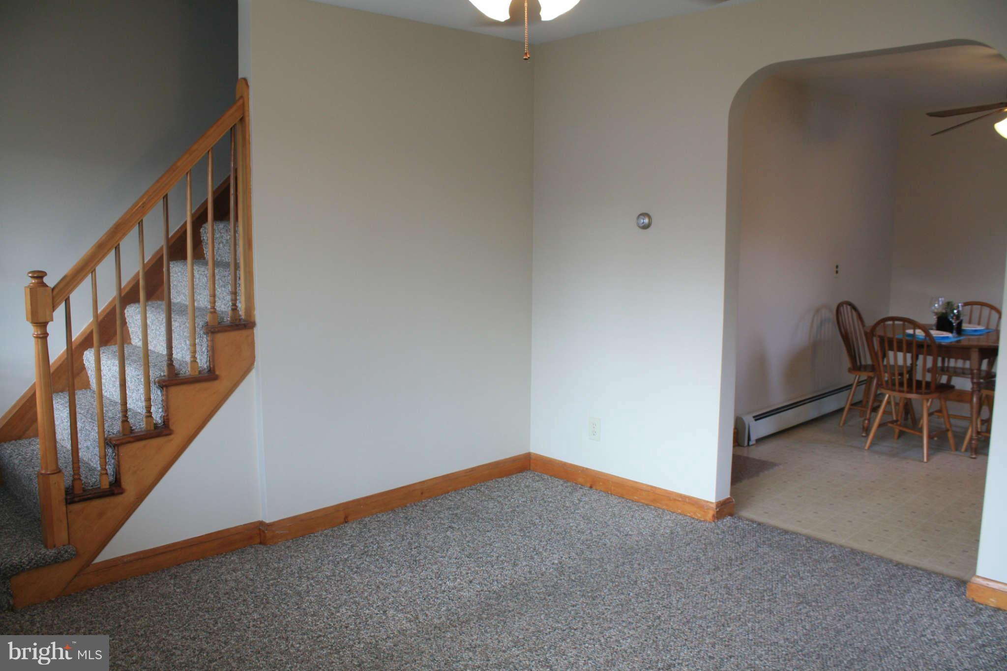 1232 Kendrick Road Baltimore, MD 21237 - Photo 3 of 30 Living Room