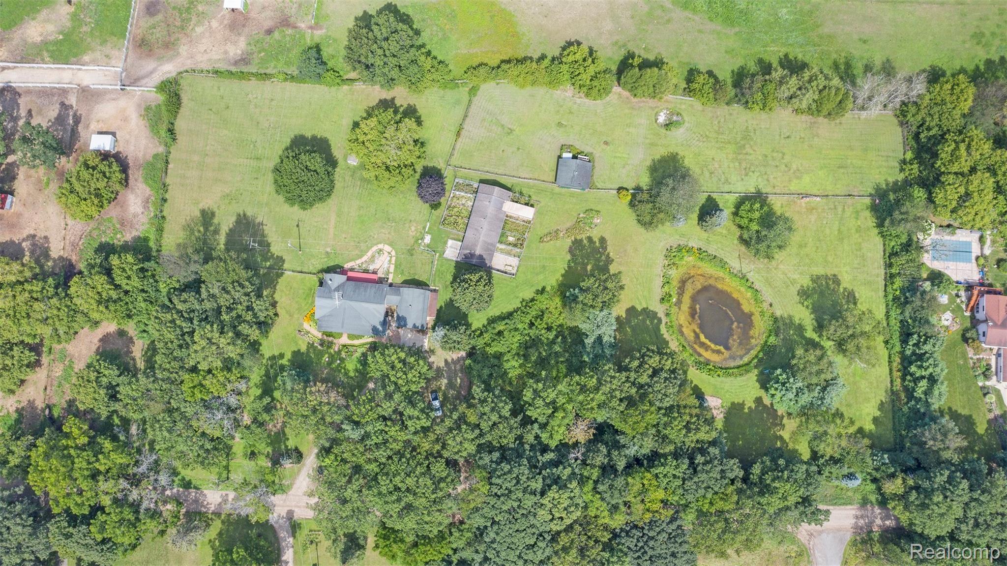 4611 Brophy Road Howell, MI 48855 - Photo 7 of 23 DJI_0451.jpg