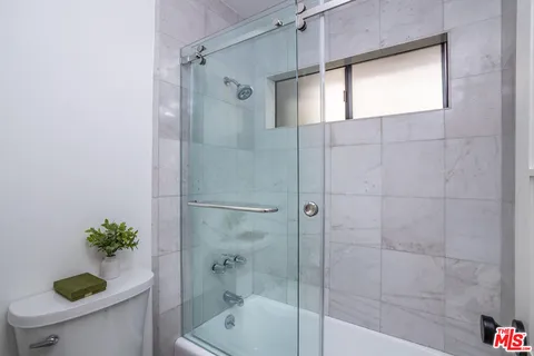 $1,200,000 | 11601 Montana Avenue, Unit PH7, Los Angeles, CA 90049