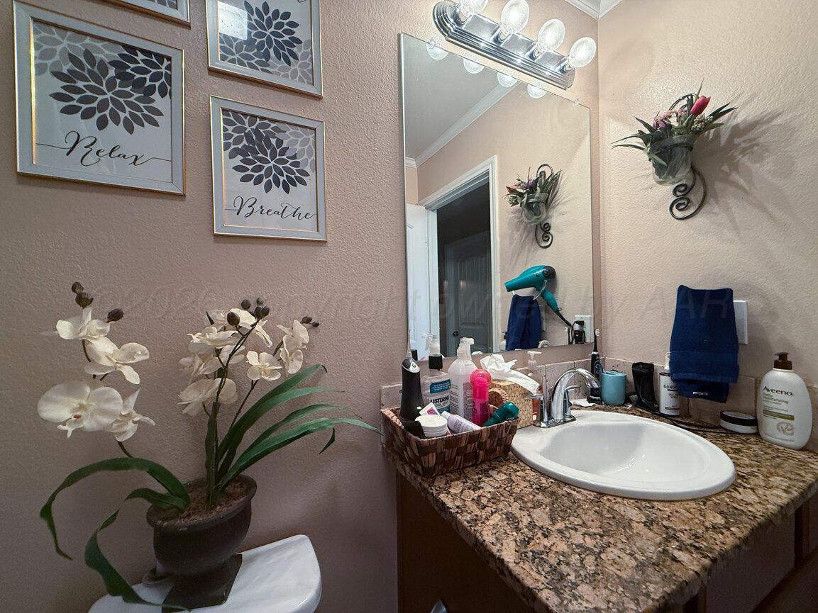 4606 Hawken Street Amarillo, TX 79118 - Photo 25 of 31 Main Bath