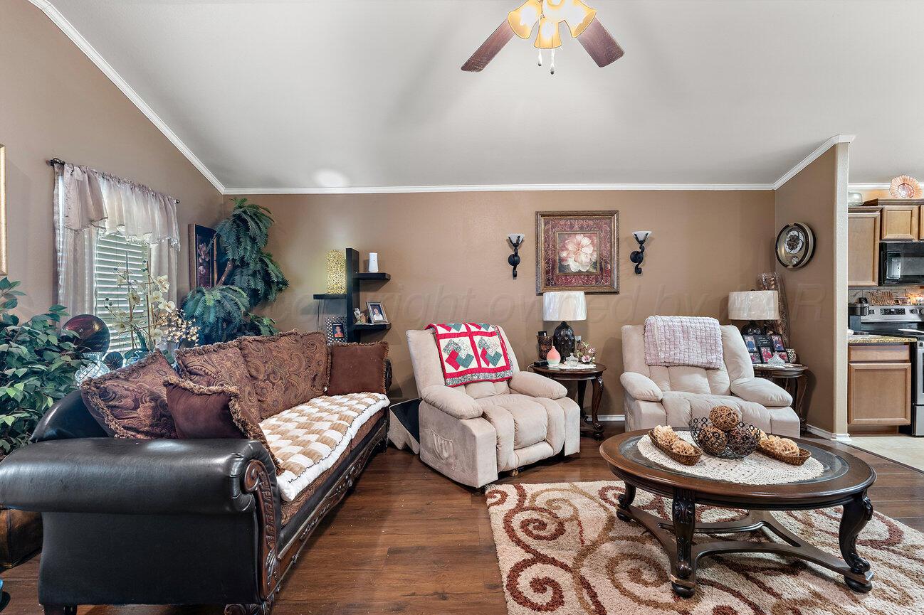 4606 Hawken Street Amarillo, TX 79118 - Photo 7 of 31 Living -4