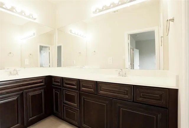 $1,499 | 990 Grenshaw Street, Unit B, Houston, TX 77088