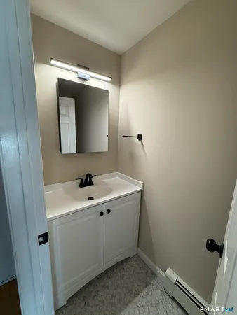 $2,250 | 1001 Old Colony Road, Unit 24, Meriden, CT 06451