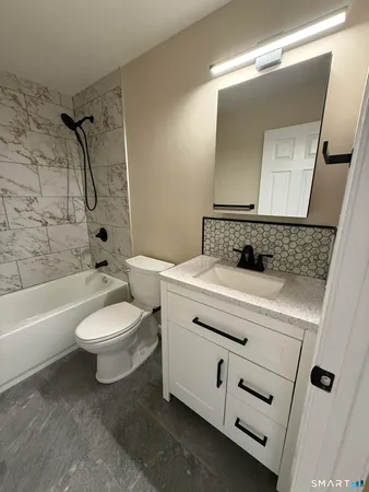 $2,250 | 1001 Old Colony Road, Unit 24, Meriden, CT 06451
