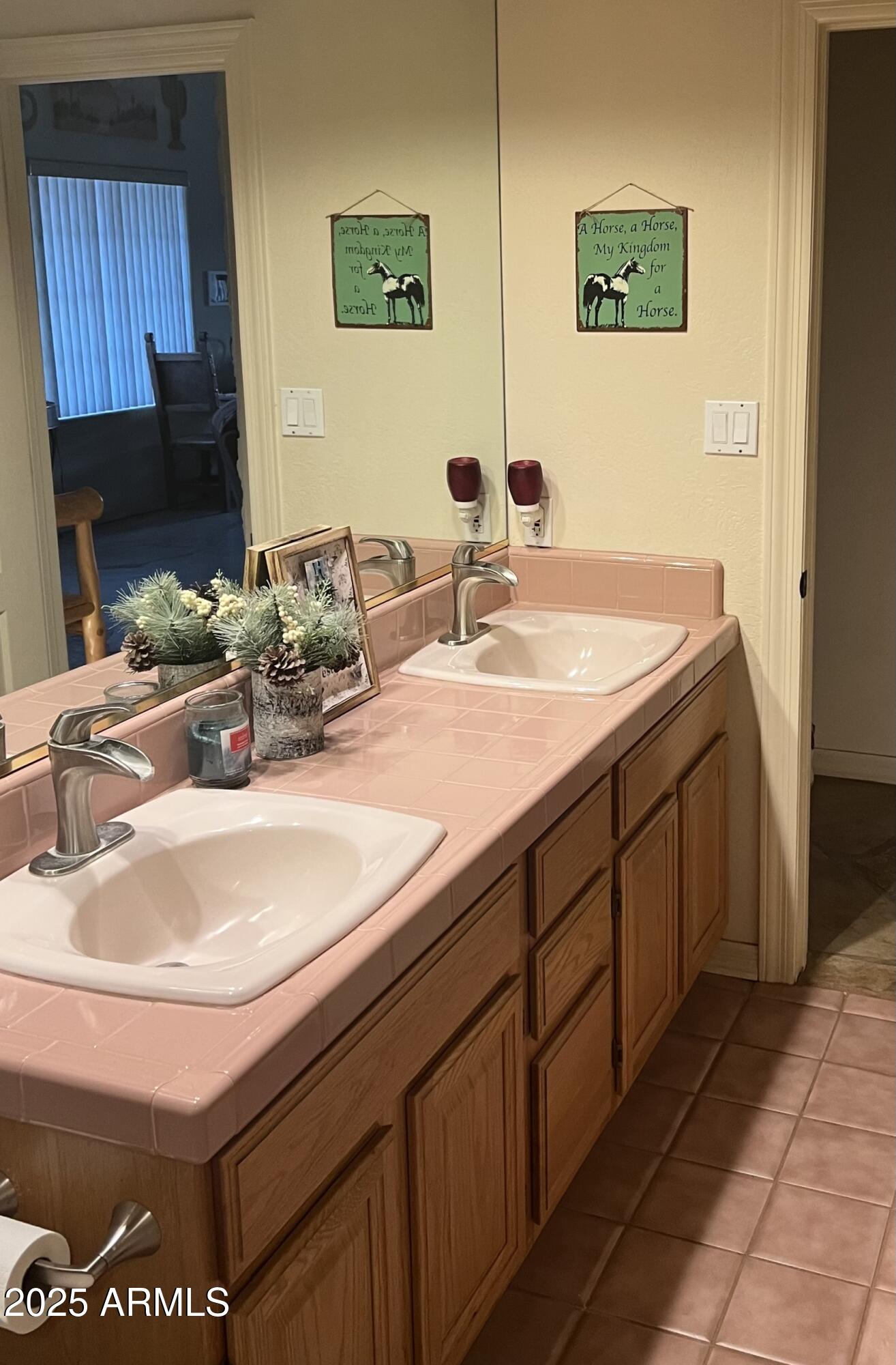 23 East Cloud Road Phoenix, AZ 85086 - Photo 15 of 62 IMG_0015-1-scaled