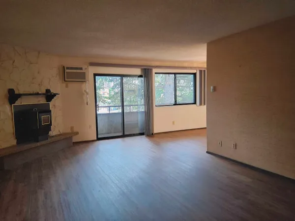 $195,000 | 1002 West 7th Avenue, Unit 201, Spokane, WA 99204