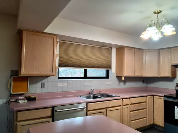 $195,000 | 1002 West 7th Avenue, Unit 201, Spokane, WA 99204