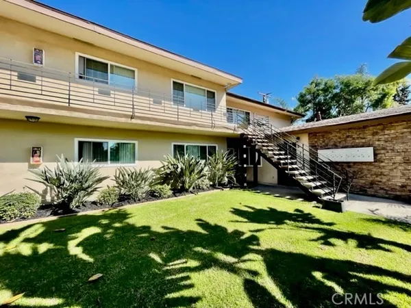 $1,895 | 12437 Harris Avenue, Unit H, Lynwood, CA 90262