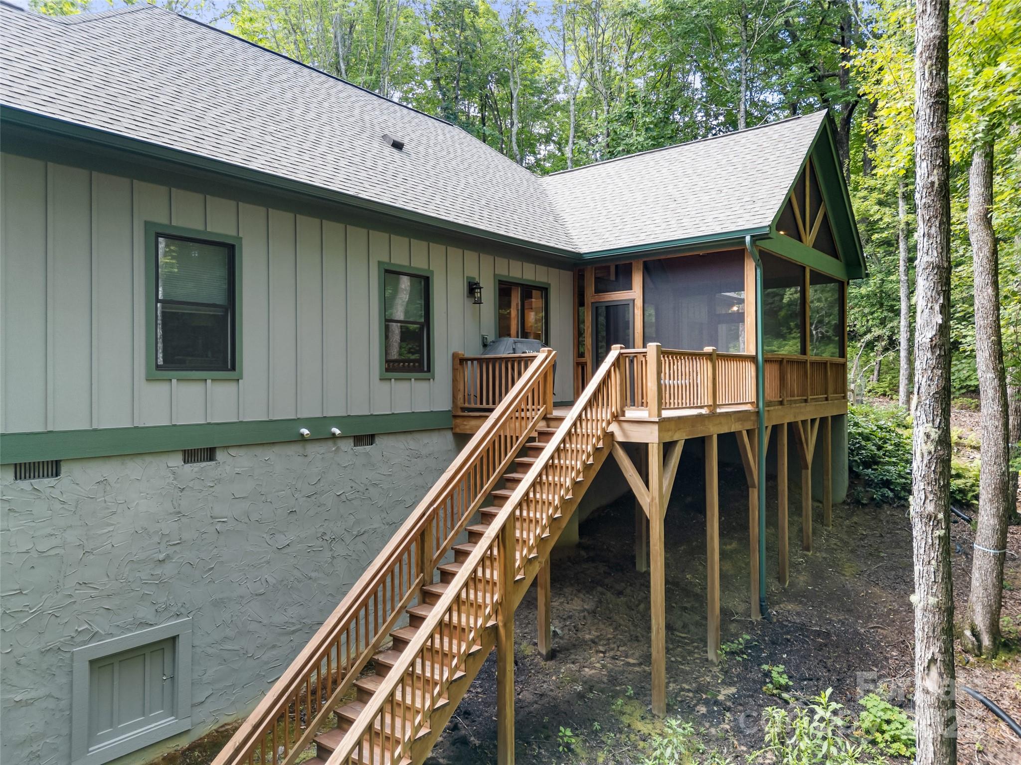 249 Tsisqua Circle Brevard, NC 28712 - Photo 7 of 39 a view of house with roof deck