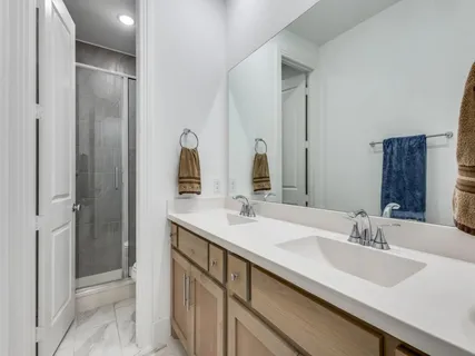 $595,000 | 306 Hidden Creek Parkway, Van Alstyne, TX 75495