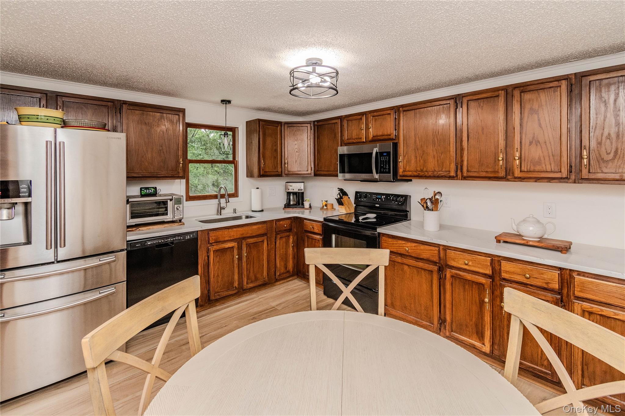 7 Colleen Lane Wallkill, NY 12589 - Photo 6 of 49