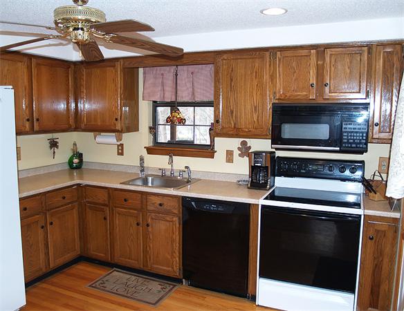 10 Countryside Road Pepperell, MA 01463 - Photo 2 of 15 Gallery Image 2