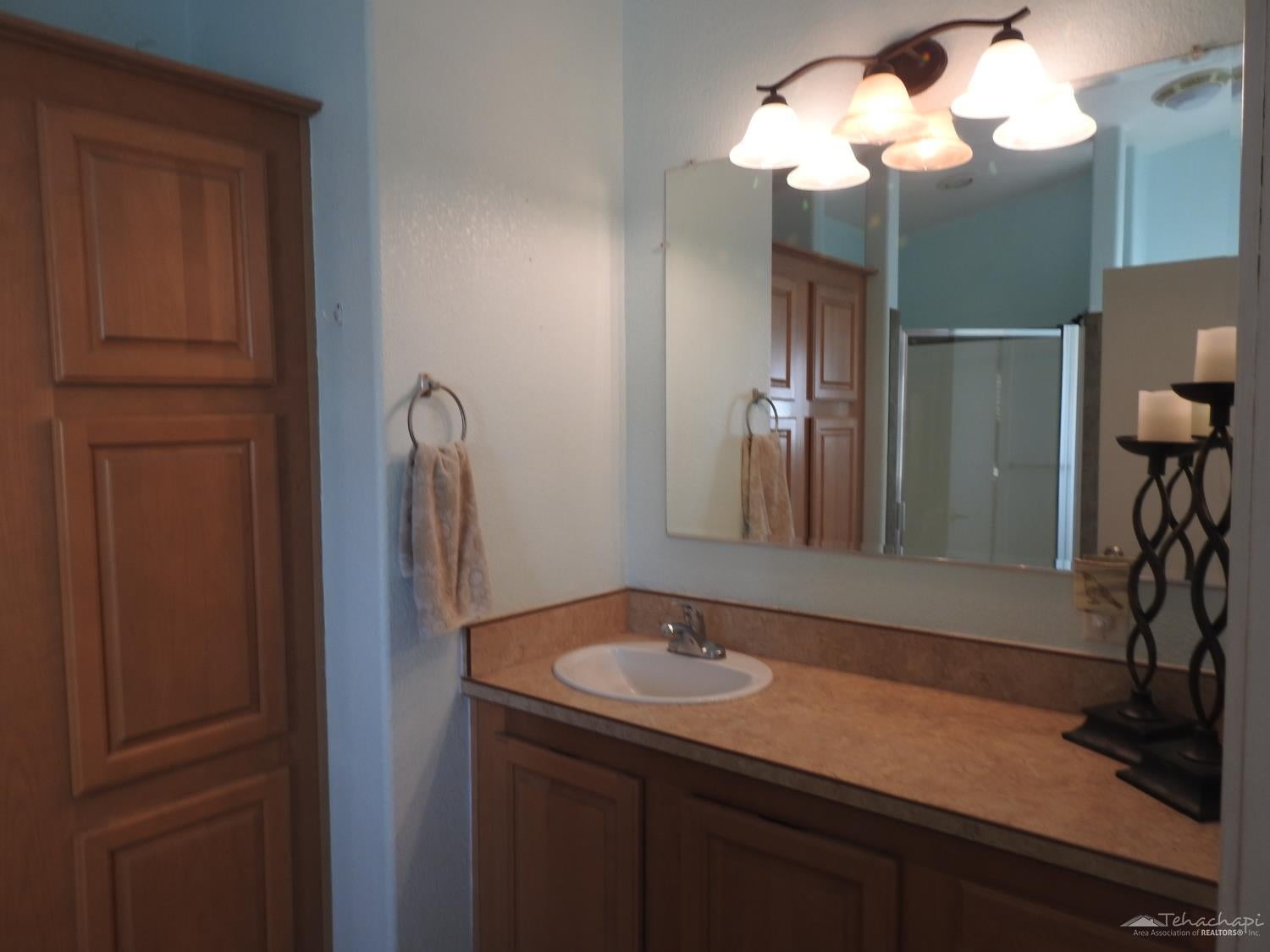 16220 Tehachapi Willow Springs Road Tehachapi, CA 93561 - Photo 15 of 31 Gallery Image 15