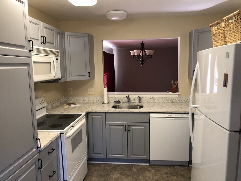396 Boston Road, Unit 204 Billerica, MA 01821 - Photo 3 of 24