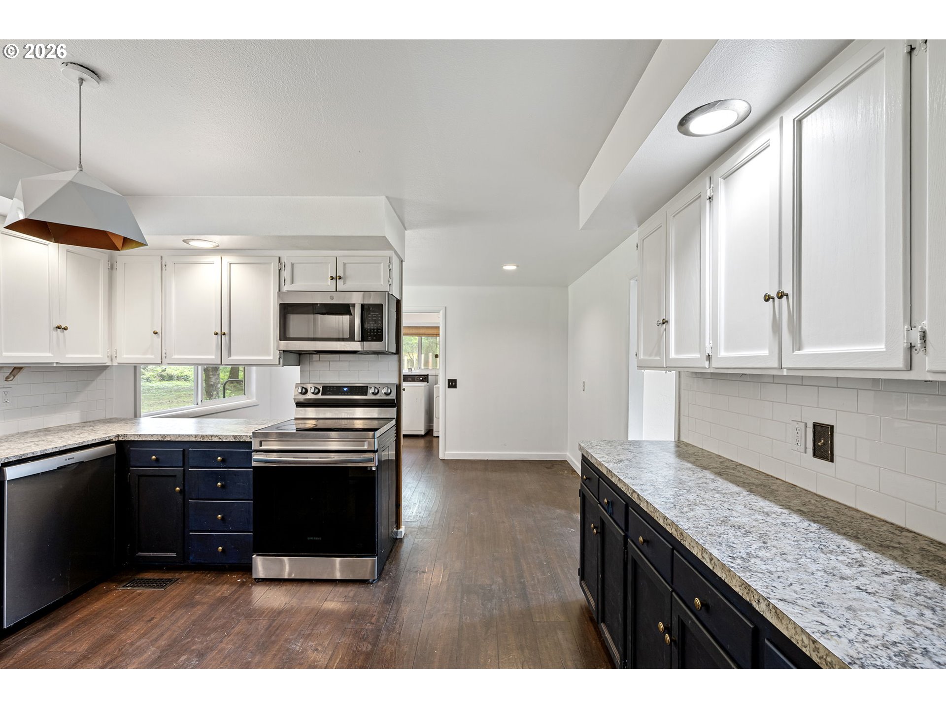 28974 Gimpl Hill Road Eugene, OR 97402 - Photo 15 of 48