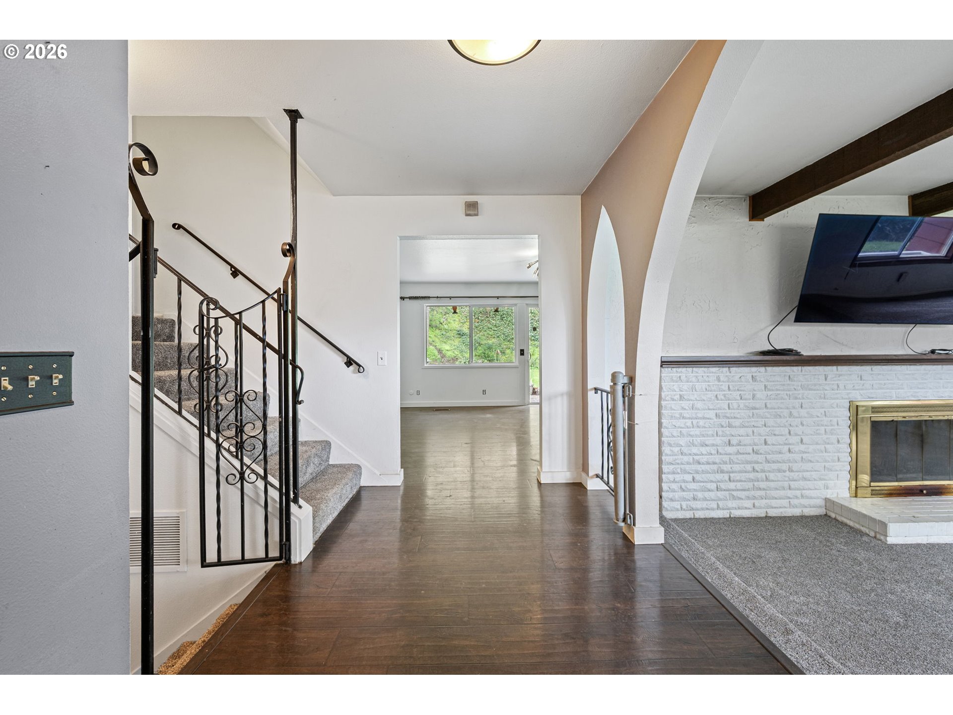 28974 Gimpl Hill Road Eugene, OR 97402 - Photo 9 of 48