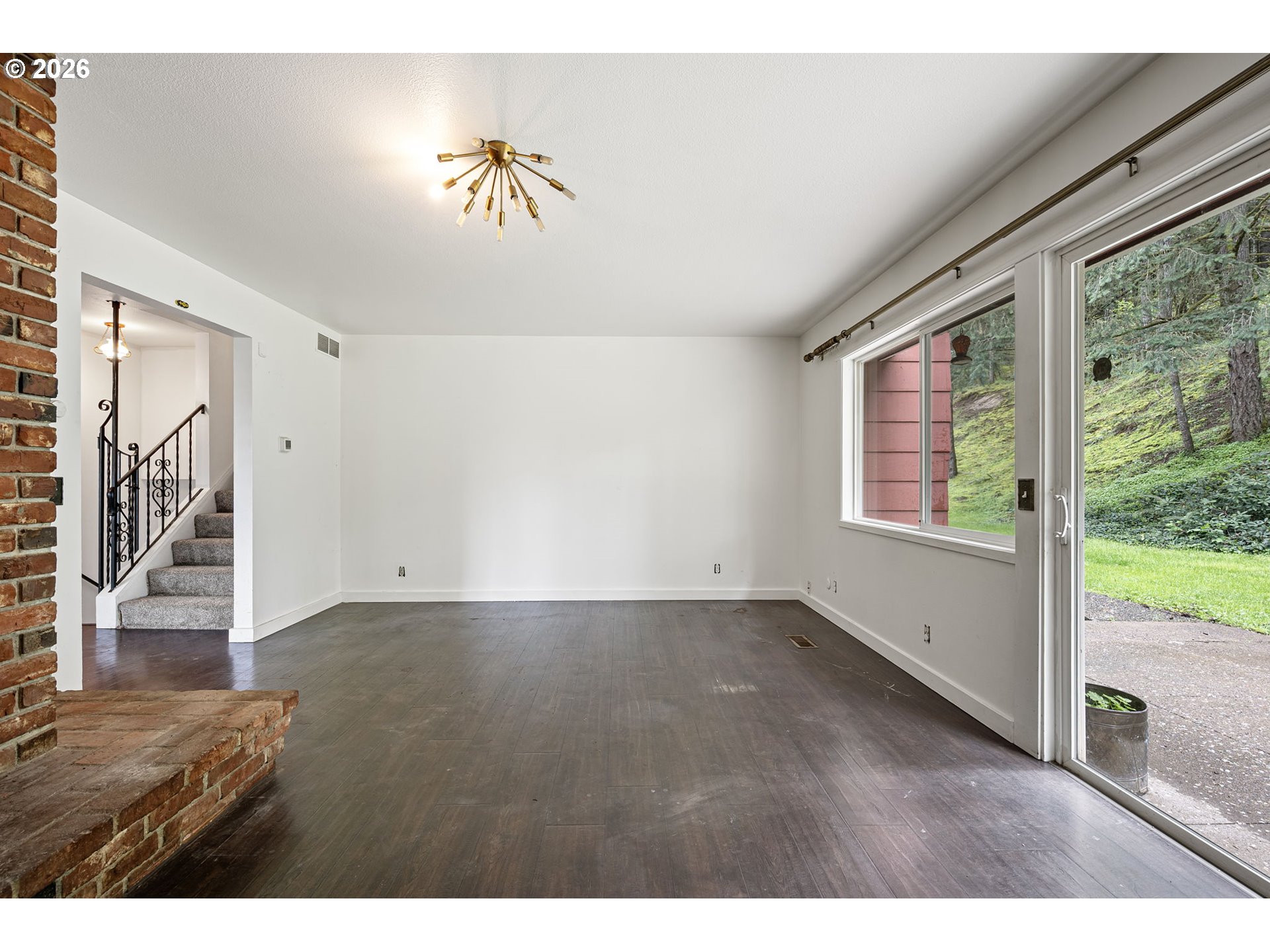 28974 Gimpl Hill Road Eugene, OR 97402 - Photo 10 of 48