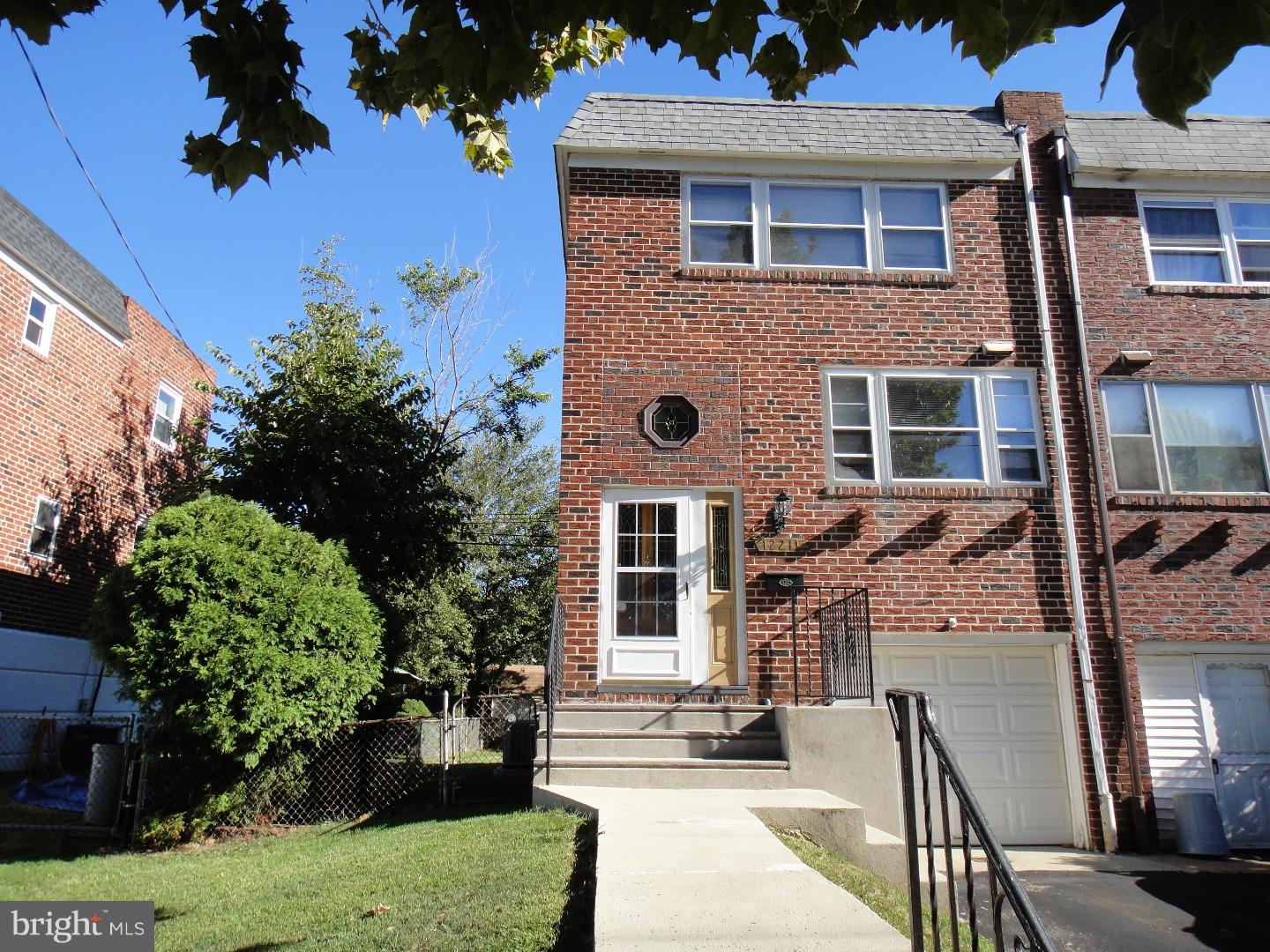 12211 Sweet Briar Road Philadelphia, PA 19154 - Photo 1 of 15