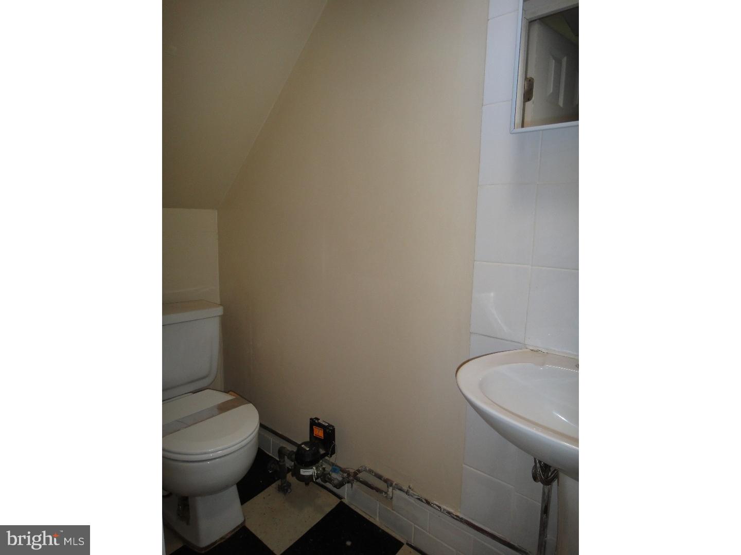 12211 Sweet Briar Road Philadelphia, PA 19154 - Photo 11 of 15