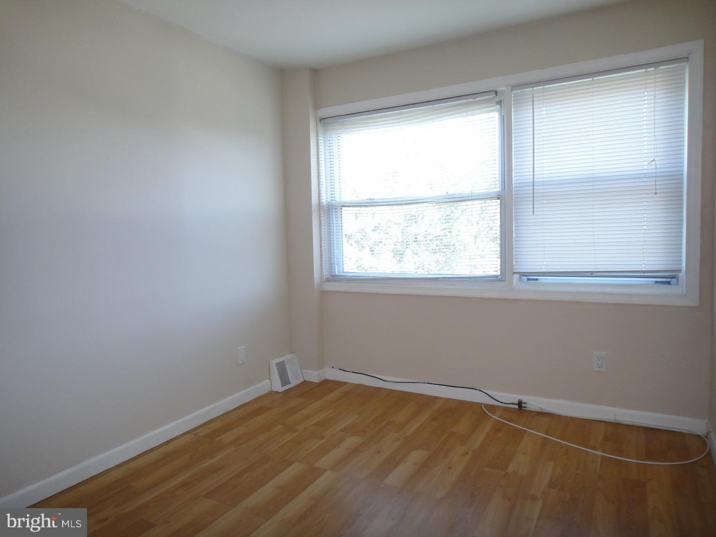 12211 Sweet Briar Road Philadelphia, PA 19154 - Photo 7 of 15