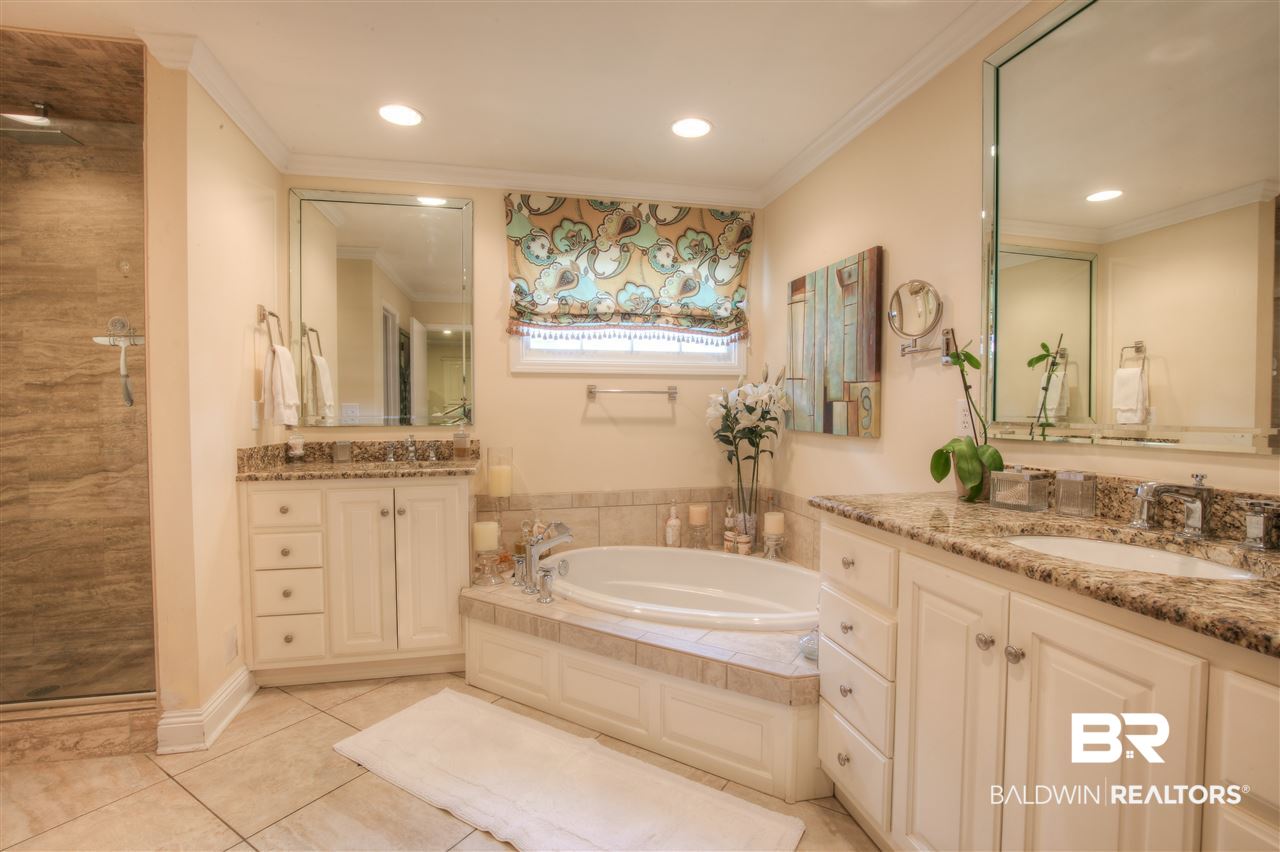 3805 South Conway Drive Mobile, AL 36608 - Photo 24 of 40 master bathroom
