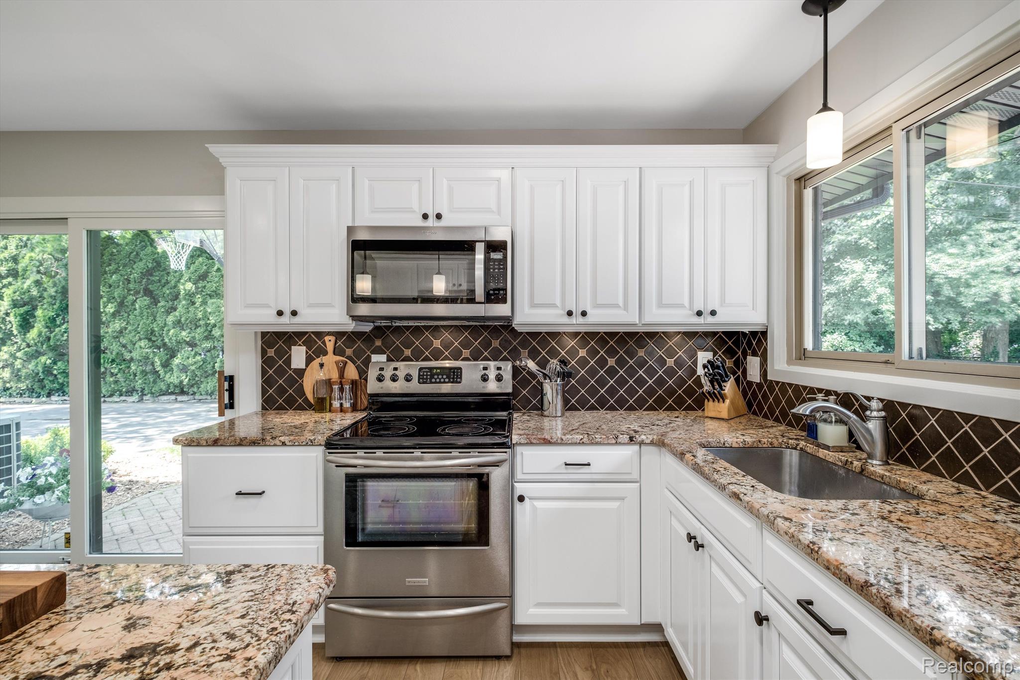 5791 Burnham Road Bloomfield Hills, MI 48302 - Photo 10 of 33 Kitchen