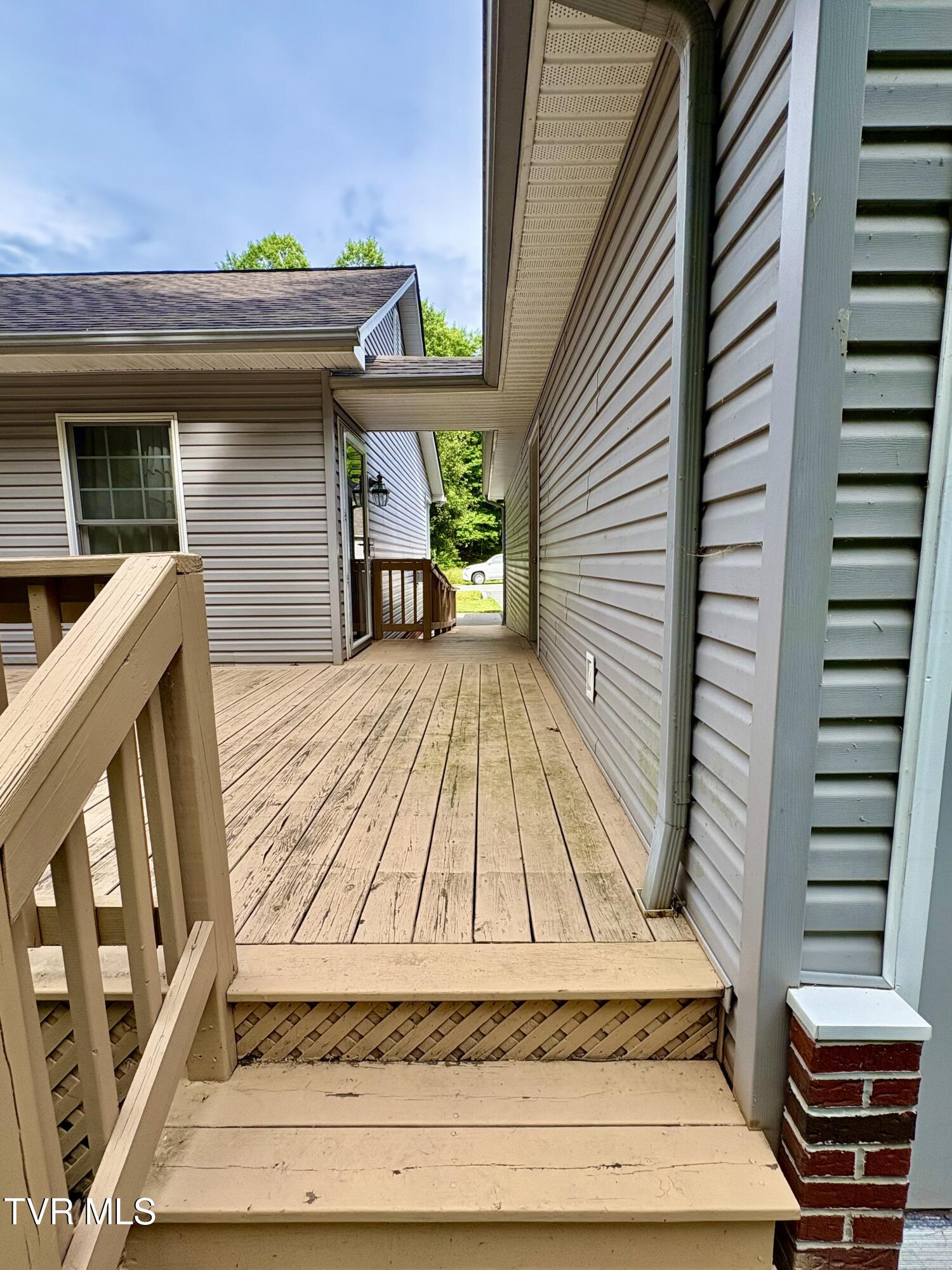 2251 Mountain Laurel Road Northeast Norton, VA 24273 - Photo 23 of 97 IMG_0629
