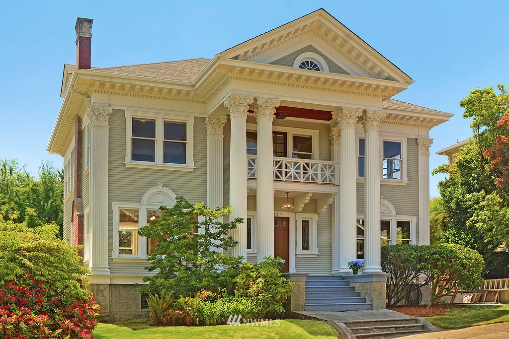 3211 South Dose Terrace Seattle, WA 98144 - Photo 1 of 25