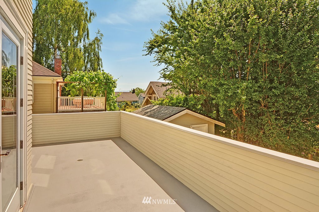 3211 South Dose Terrace Seattle, WA 98144 - Photo 11 of 25