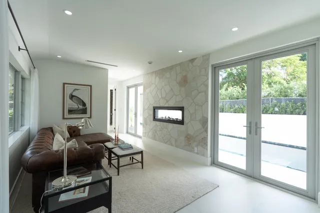 $2,295,000 | 2330 Lake Avenue, West Palm Beach, FL 33401