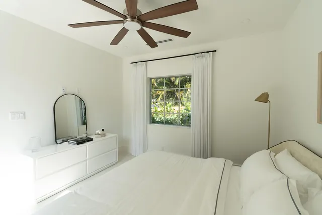 $2,295,000 | 2330 Lake Avenue, West Palm Beach, FL 33401