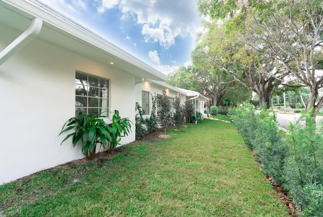 $2,295,000 | 2330 Lake Avenue, West Palm Beach, FL 33401
