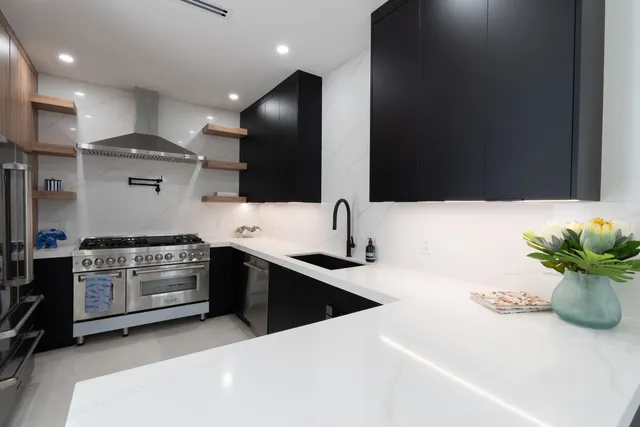 $2,295,000 | 2330 Lake Avenue, West Palm Beach, FL 33401