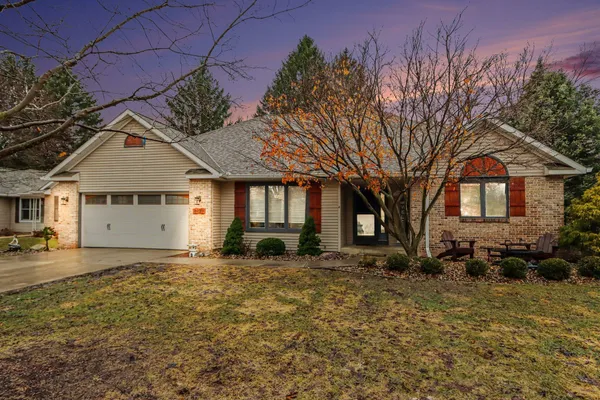 $429,000 | 8127 Robinbrook Street, Richland, MI 49083