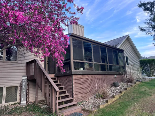 $429,000 | 8127 Robinbrook Street, Richland, MI 49083