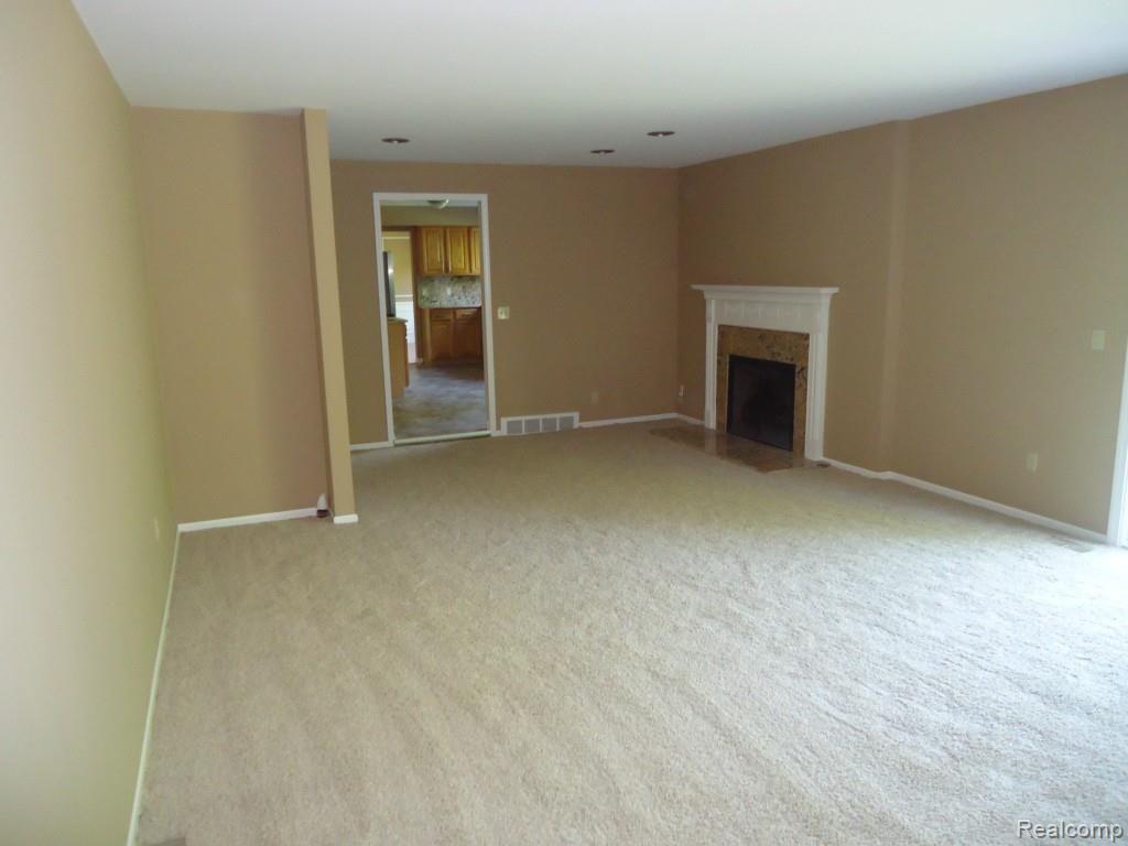 25918 Branchaster Road Farmington Hills, MI 48336 - Photo 16 of 36