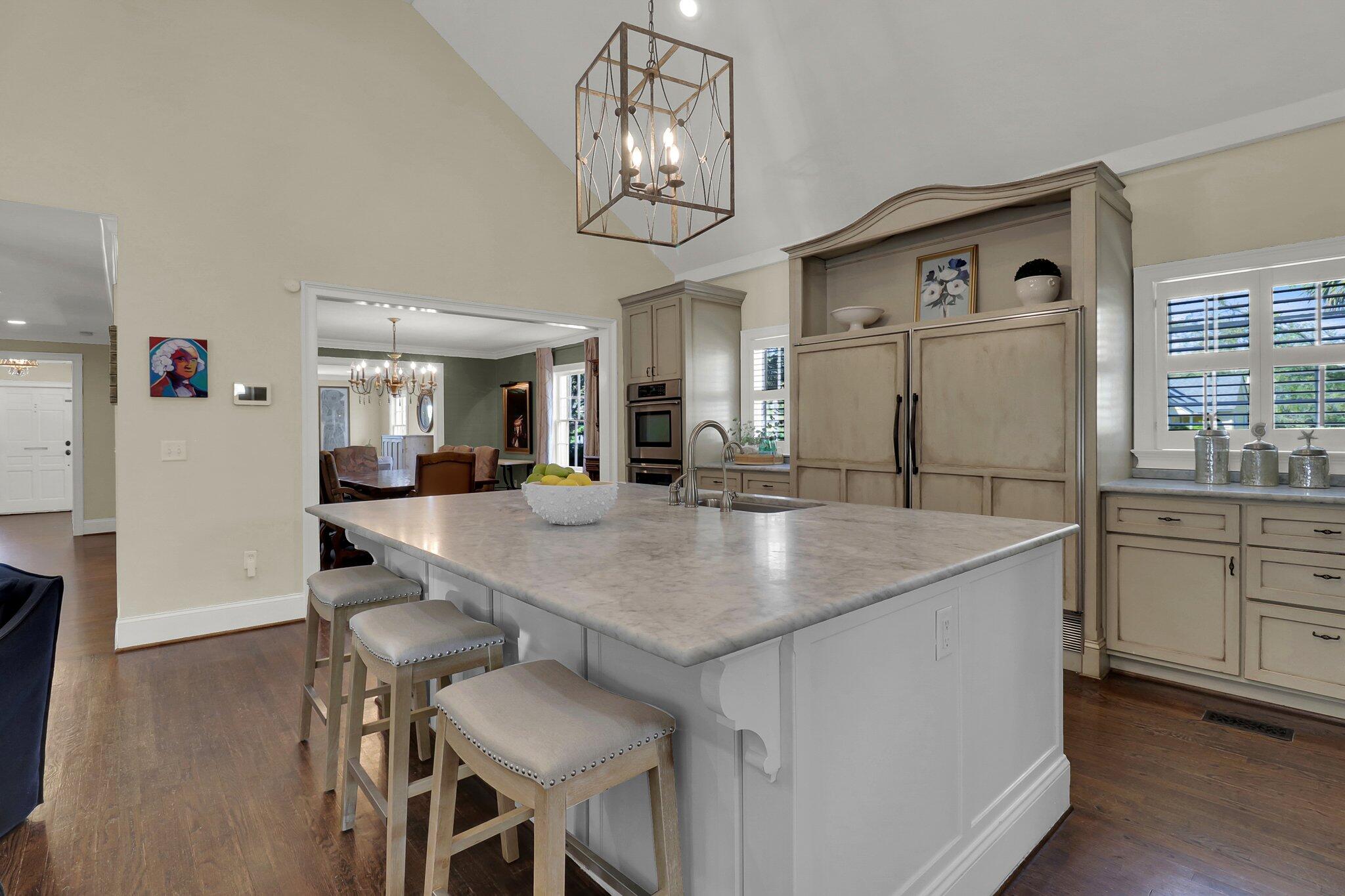 48 Barre Street Charleston, SC 29401 - Photo 12 of 64 CREM-48 Barre St staged-49