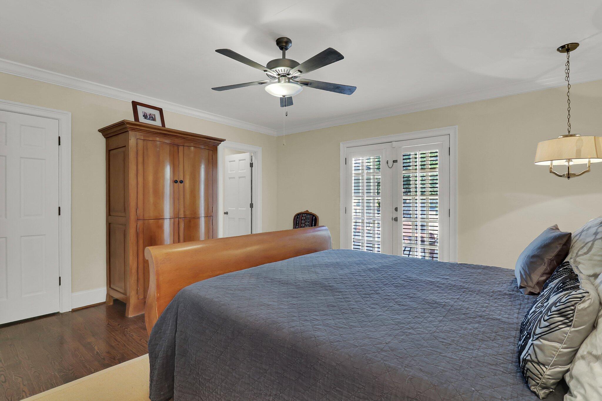 48 Barre Street Charleston, SC 29401 - Photo 25 of 64 CREM-48 Barre St staged-28