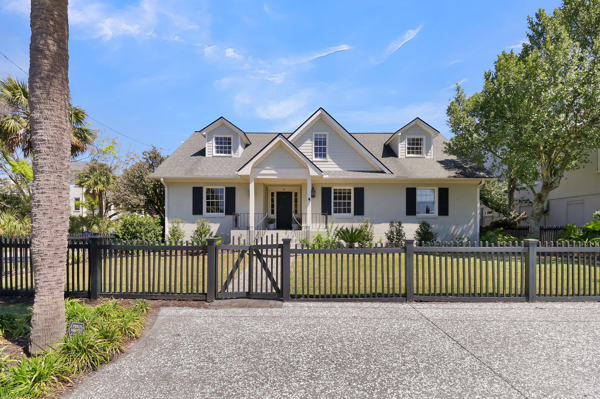 48 Barre Street Charleston, SC 29401 - Photo 3 of 64 CREM-48 Barre St staged-2