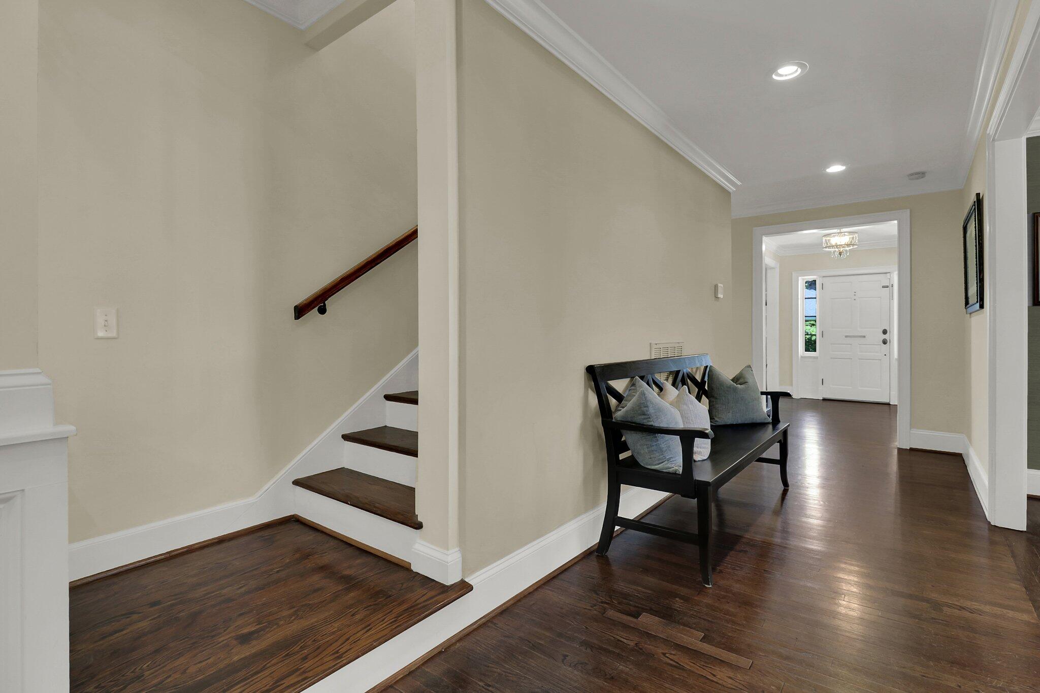 48 Barre Street Charleston, SC 29401 - Photo 34 of 64 CREM-48 Barre St staged-33