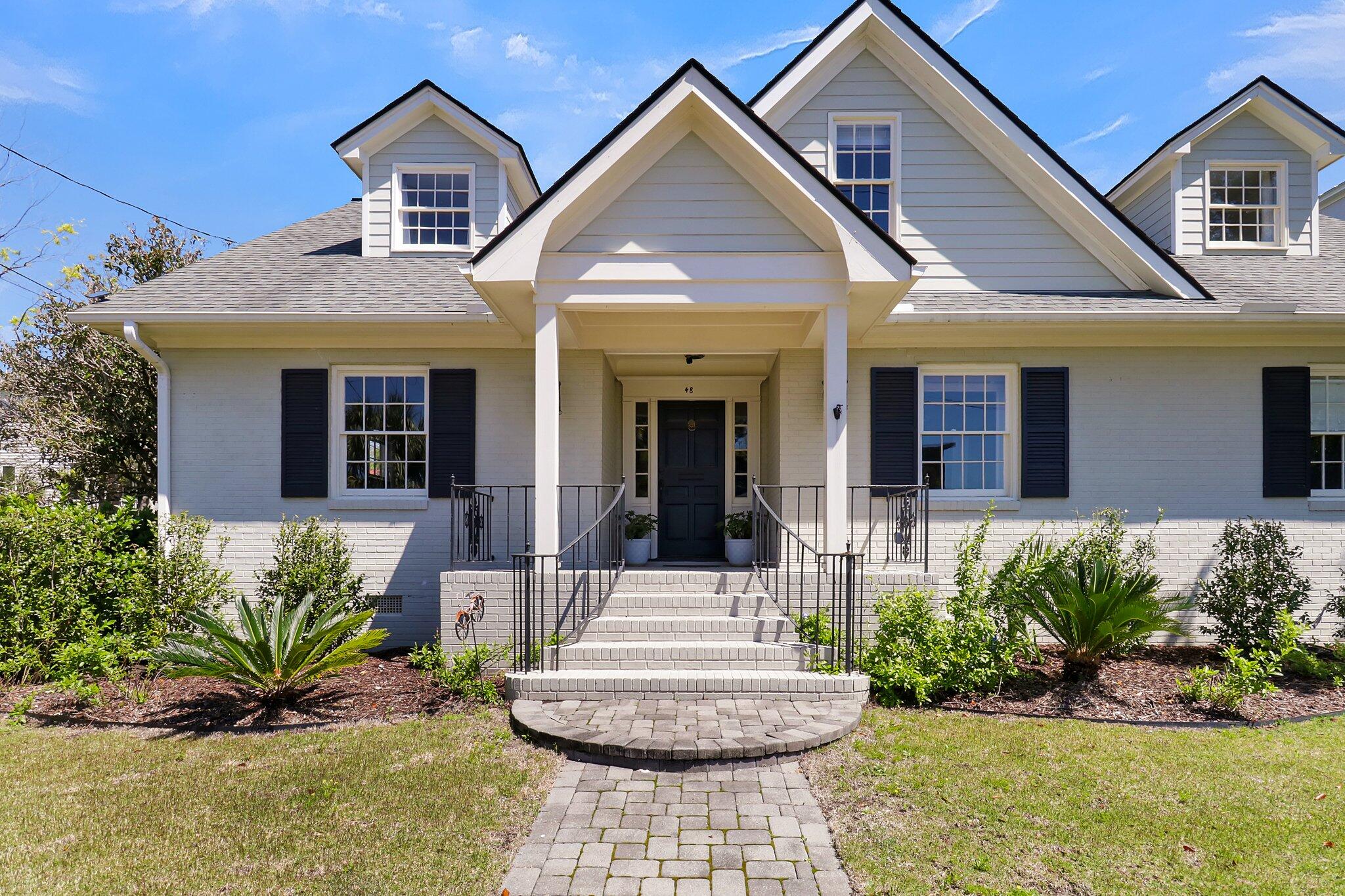 48 Barre Street Charleston, SC 29401 - Photo 4 of 64 CREM-48 Barre St staged-6