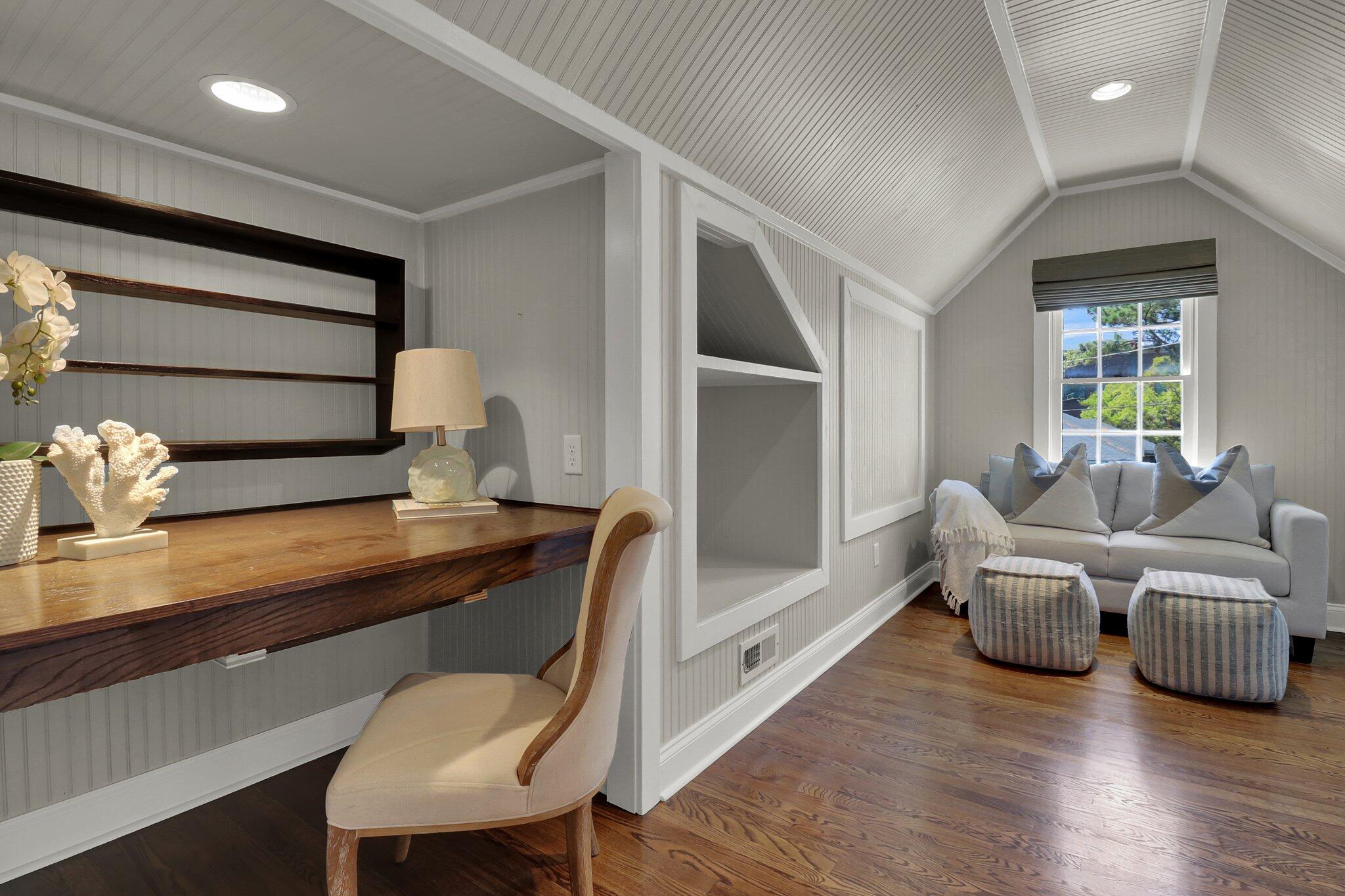 48 Barre Street Charleston, SC 29401 - Photo 43 of 64 CREM-48 Barre St staged-13