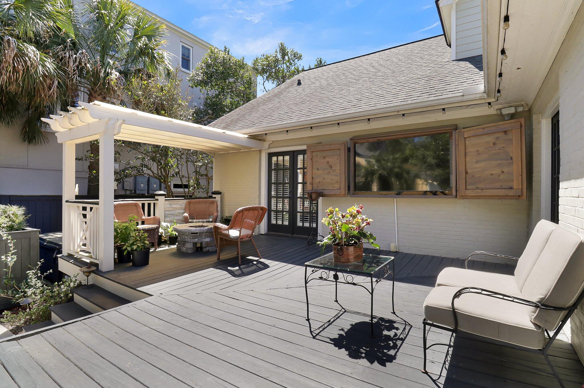 48 Barre Street Charleston, SC 29401 - Photo 47 of 64 CREM-48 Barre St staged-50