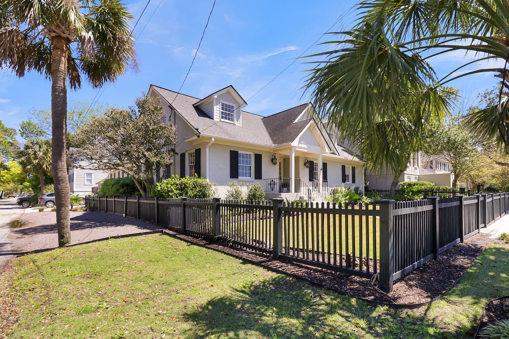 48 Barre Street Charleston, SC 29401 - Photo 59 of 64 CREM-48 Barre St staged-3
