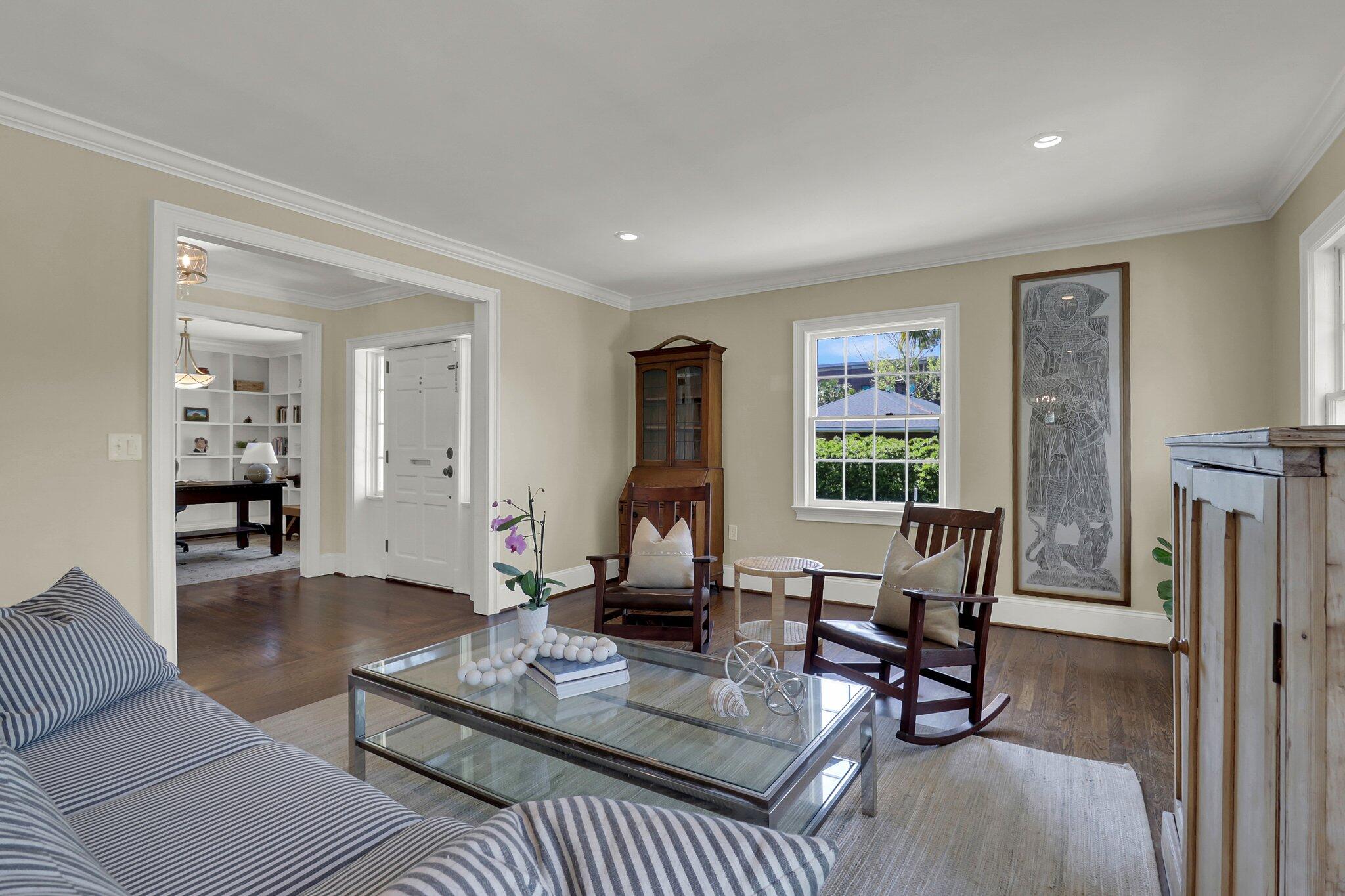 48 Barre Street Charleston, SC 29401 - Photo 7 of 64 CREM-48 Barre St staged-35